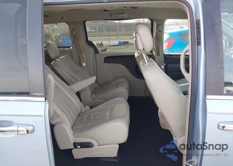 2013 Chrysler Town & Country Touring-L from USA, damaged, VIN 2C4RC1CG8DR651689